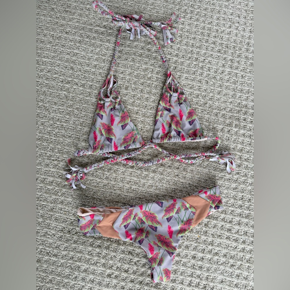 Acacia bottoms with added top
